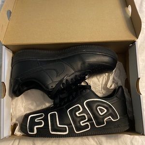 Cpfm airforces size 8.5, no flaws fits big and also real